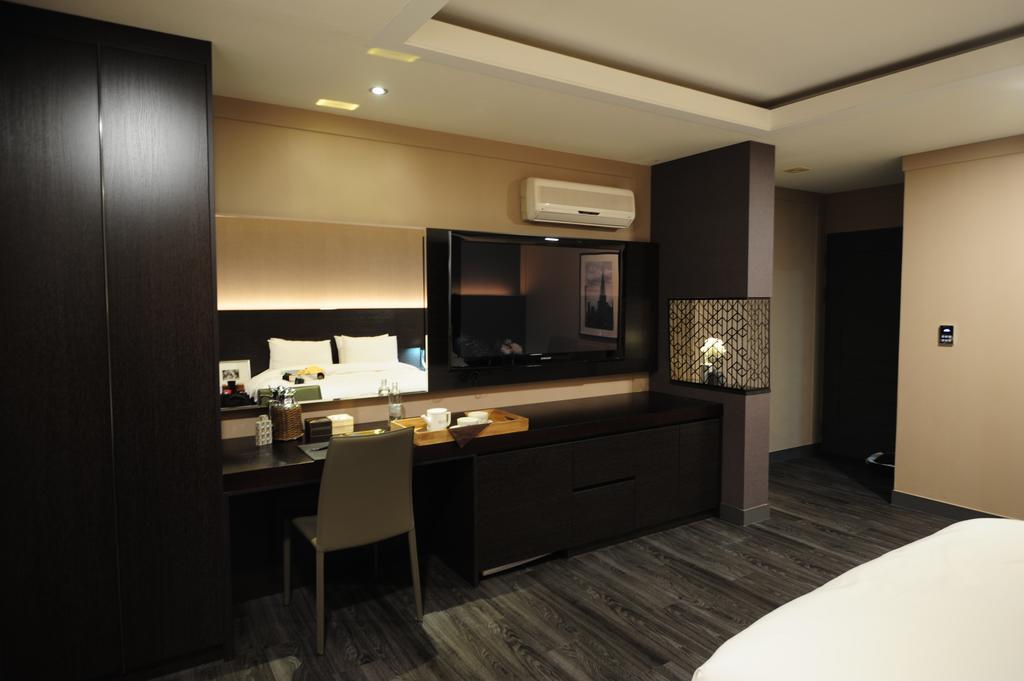 סוואן Hotel Tate מראה חיצוני תמונה