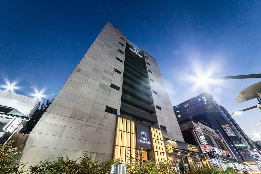 סוואן Hotel Tate מראה חיצוני תמונה