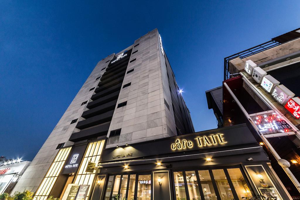 סוואן Hotel Tate מראה חיצוני תמונה