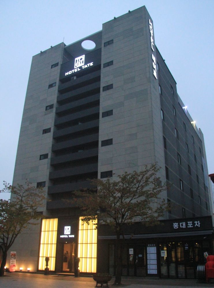 סוואן Hotel Tate מראה חיצוני תמונה