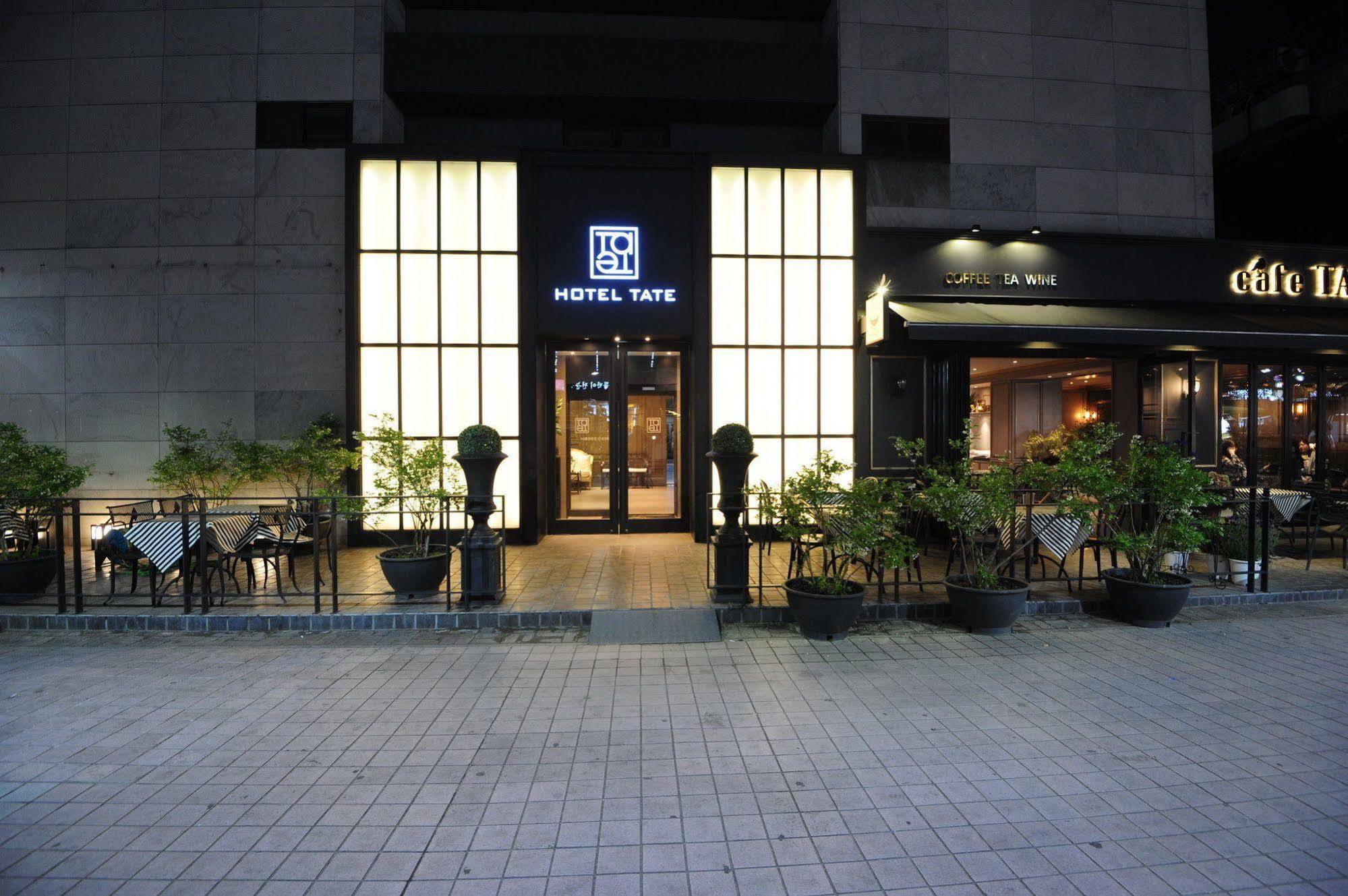 סוואן Hotel Tate מראה חיצוני תמונה